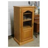 Solid wood 4 shelf cabinet w/ glass door