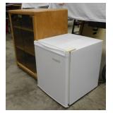 Electrolux Holiday mini refrigerator, works -