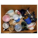 Coffee mugs - Progressive nut chopper - Cups: