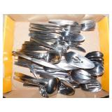 Rogers Cutlery Modern Living pattern silverware &