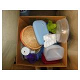 Plastic kitchen containers - Juicer - Cups -