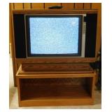 1990 Magnavox 27" TV television w/ remote on