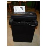 Paper shredder w/ manual