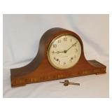 Seth Thomas mantel clock w/ key, model E511-003
