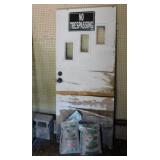 Vintage wood door - 2 bags play sand -