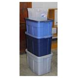 3 Rubbermaid Roughneck storage totes w/ lids -