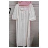 Nice vintage ladies cotton nightgown w/ crocheted