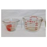 Pyrex 2 cup & 8 cup glass measuring cups