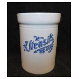 Pfaltzgraff Yorktowne blue kitchen utensils holder