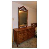 Thomasville 7 drawer dresser w/ mirror, 60" x 20"