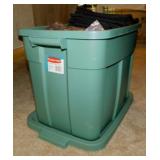Rubbermaid 18 gal. storage tote w/ lid - Sewing