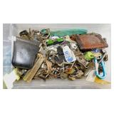 Various keys w/ keychains: Bott