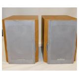 Pair of Initial SP-710 bookshelf speakers,