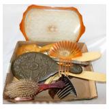 Vintage dresser tray - Hand mirrors - Hair combs