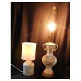 Vintage porcelain magnolia table lamp w/ brass