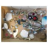 Costume jewelry: Brooches - Earrings - Necklaces
