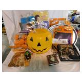 Halloween: Blow mold Jack-O-Lantern pumpkin treat