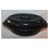Graniteware: Small roaster - Pie pan - Dinner