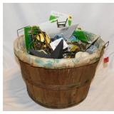 Bushel basket w/ liner - Miniature yard art -