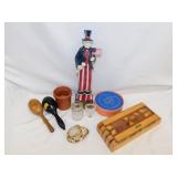 Vintage inlaid wood box - Flip-top trinket -