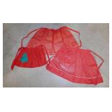 Vintage Christmas linens: Aprons - Tablecloths -