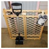 Evenflo Position & Lock adjustable wood baby/ pet