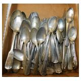 Silverplate & stainless: 6 assorted knives -