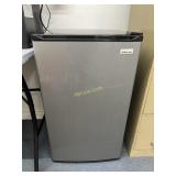 Magic Chef Dorm Size Refrigerator