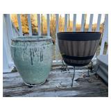 20" Barrel- Style Plant Pot with Stand, 18"