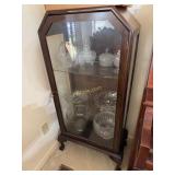 Mahogany 3-tier antique curio cabinet, Measures: