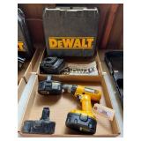 DeWalt cordless drill, 2sp Mod 929 with case,