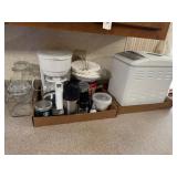 Black and Decker white bread maker, white 12-cup