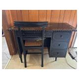 American knee hole desk 4 drawer with extra