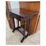 Mahogany side table, Measures: 24ï¿½W x 16ï¿½D x 27ï¿½H