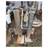 pair of equipment screw jacks