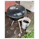 Weber charcoal grill with charcoal