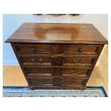 Antique Oak Chest of Drawers, Measures: 32ï¿½W x