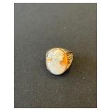 14K Yellow Gold Ring with Shell Cameo, Size 6