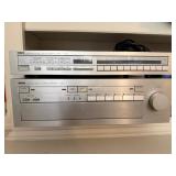 Yamaha Natural Sound AM/FM Stereo Turner T-1000,