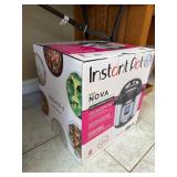 Instant Pot Nova Duo 7 in 1 Multifunction, New In