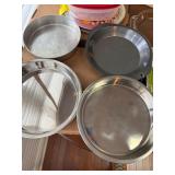 4- 2 Tone PYREX Mixing Bowls, 2pc Manual Fruit