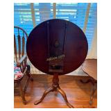 Queen Anne Style Mahogany Tilt-Top Tripod Tea