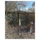 4 Trellises for Plants Made of Metal, 2 are