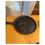 Lodge 10ï¿½ Cast Iron Griddle Pan, Lodge 11ï¿½ Cast