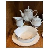 7pc Kaiser Porcelain Gravy Boat and Egg Cup, 3pc