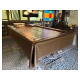 Pool Table (88x 48) Excellent Condition, Easy