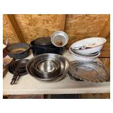 4 Cast Iron Pans, 1 Cast Iron Pot, Vintage Enamel