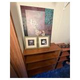 3 Shelf Book Case with 3 Pictures, Measures: 30x