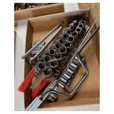 1 Flat of 5 Socket Sets, 1 Ratchet, Loose