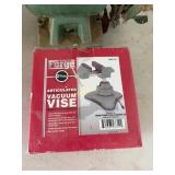 Central Forge 2 3/4ï¿½ Articulated Vacuum Vise, BR